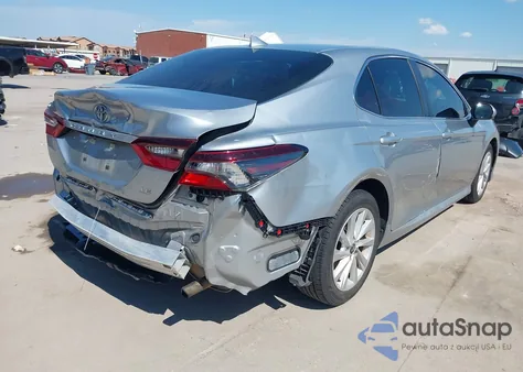 2022 Toyota Camry Le из США, поврежденный, VIN 4T1C11AK8NU697204
